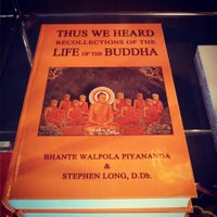 Das Foto wurde bei Buddha For You Gifts &amp;amp; Books von Buddhaforyou T. am 9/8/2015 aufgenommen