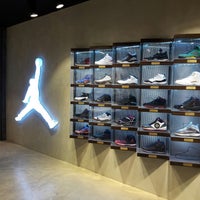 nike store vertis north