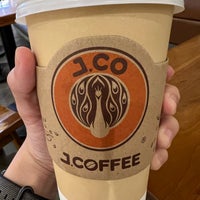 Photo taken at J.Co Donuts &amp;amp; Coffee by Jean K. on 5/14/2022