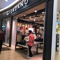 Photo taken at Giordano by Jean K. on 1/21/2018