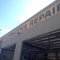 2/14/2014 tarihinde @HashemiLaw 🏛ziyaretçi tarafından Super Auto Repair'de çekilen fotoğraf