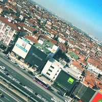 Das Foto wurde bei DoubleTree by Hilton Hotel Istanbul - Avcilar von Burkay am 5/16/2018 aufgenommen