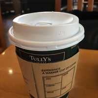 Photo taken at Tully&amp;#39;s Coffee by Hiroyuki I. on 5/15/2017