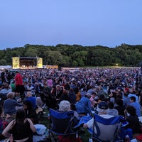 Photo taken at New York Philharmonic - Concerts in the Parks by Damien C. on 6/15/2019