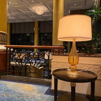 1/8/2021에 𝕏𝕥𝕖𝕣𝕛𝕠𝕙𝕒𝕟𝕤𝕠𝕟님이 Lobby Lounge at Makati Shangri-La에서 찍은 사진