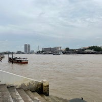 Photo taken at Wat Rakhang Pier by KYT on 8/9/2022
