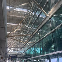Foto diambil di Aeropuerto de Santiago de Compostela oleh Marianna C. pada 8/23/2023
