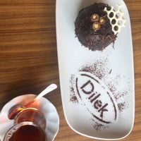 Foto tirada no(a) Güzelyurt Dilek Pasta &amp;amp; Cafe Restaurant por Ebru em 8/22/2018