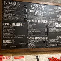 Foto scattata a Butcher &amp;amp; The Burger da Andy S. il 12/16/2022