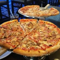 11/10/2015にOliver S.がNew York Pizza And Pastaで撮った写真