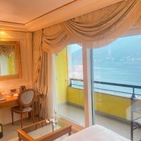 รูปภาพถ่ายที่ Swiss Diamond Hotel Lugano โดย Rashid เมื่อ 5/9/2023