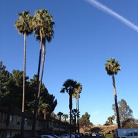 Photo taken at Vagabond Inn Santa Clara by Matthew C. on 11/13/2012