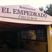 รูปภาพถ่ายที่ Restaurante El Empedrado โดย Jose R. เมื่อ 1/19/2013