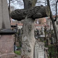 Снимок сделан в Бернардинское кладбище пользователем Sergey C. 4/20/2019