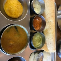 Foto tomada en Sangeetha Restaurant  por Abhishek S. el 12/28/2019