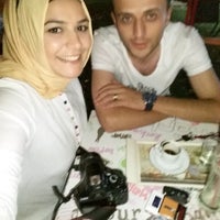 Das Foto wurde bei Villa Cafe &amp;amp; Restaurant von Beytullah Ş. am 8/25/2016 aufgenommen