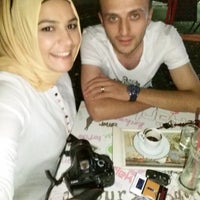 Foto diambil di Villa Cafe &amp;amp; Restaurant oleh Beytullah Ş. pada 8/25/2016