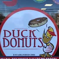 3/13/2021 tarihinde Frankziyaretçi tarafından Duck Donuts'de çekilen fotoğraf
