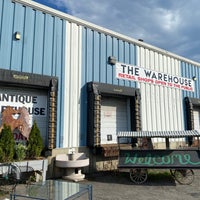 Photo taken at Hudson Antique and Vintage Warehouse by Frank on 8/6/2022