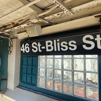 Photo taken at MTA Subway - 46th St/Bliss St (7) by Frank on 12/9/2022
