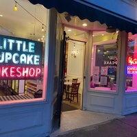 Photo taken at Little Cupcake Bakeshop by Frank on 9/2/2022