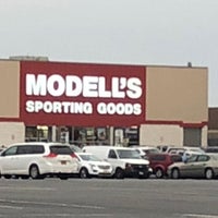 Photo taken at Modell&amp;#39;s Sporting Goods by Frank on 5/5/2018