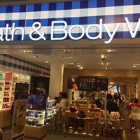 Photo taken at Bath &amp;amp; Body Works by Frank on 9/3/2017