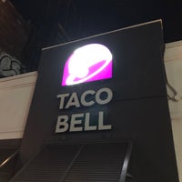 Photo taken at Taco Bell by Frank on 12/6/2021
