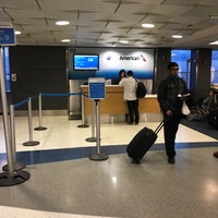Photo taken at Gate D3 by Sparkie on 5/27/2017