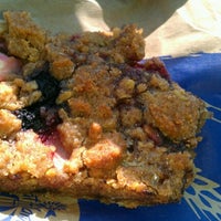 รูปภาพถ่ายที่ Great Harvest Bread Co โดย Adrienne W. เมื่อ 7/2/2012