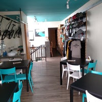 รูปภาพถ่ายที่ Aro 27 Bike Café โดย D2371 B. เมื่อ 4/13/2016