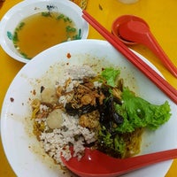Photo taken at AMK Hainanese Abalone Minced Meat Noodle by AA M. on 4/20/2018