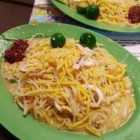 Photo taken at Nam Kee Fried Prawn Noodle by AA M. on 12/27/2017