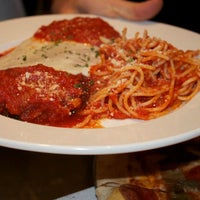 Das Foto wurde bei INZO Italian Kitchen von INZO Italian Kitchen am 9/4/2014 aufgenommen