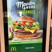 รูปภาพถ่ายที่ McDonald&amp;#39;s โดย Valur Thor G. เมื่อ 7/14/2018