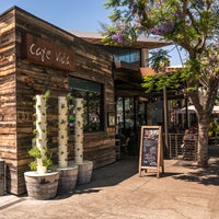 7/17/2018 tarihinde Cafe Vida - Culver Cityziyaretçi tarafından Cafe Vida - Culver City'de çekilen fotoğraf