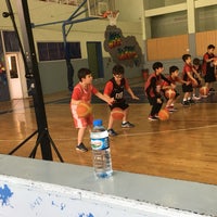Photo taken at Bursa TOFAŞ Basketbol Okulları-Ahmet Erdem Anadolu Lisesi by Havva G. on 5/18/2019
