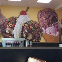 Photo taken at Braum&amp;#39;s Ice Cream &amp;amp; Dairy Stores by marty b. on 8/18/2017