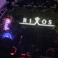 Das Foto wurde bei Rixos Downtown Tropic Bar von Nawaf ~ am 4/24/2023 aufgenommen