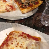 Photo taken at Libretto&amp;#39;s Pizzeria by Mafe on 12/12/2018