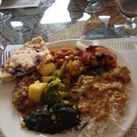 Снимок сделан в OM Fine Indian Cuisine пользователем Shara S. 12/31/2012