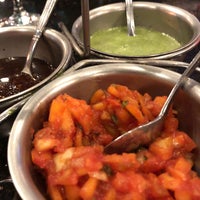 3/2/2018 tarihinde Adam W.ziyaretçi tarafından Kismat Indian Restaurant'de çekilen fotoğraf