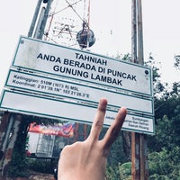 Photo taken at Puncak Gunung Lambak by Salina S. on 10/13/2018