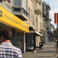 Foto scattata a Human Rights Campaign (HRC) Store da Pam ☕️ O. il 9/3/2017