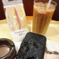 Photo taken at Doutor Coffee Shop by CHANEL❤ 断. on 3/15/2018