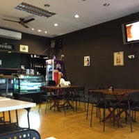 Photo taken at Joe&amp;#39;s Corner Cafe &amp;amp; Bar by Joo Kwang K. on 7/3/2016