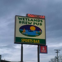 12/5/2015 tarihinde Buck J.ziyaretçi tarafından Wetlands Brew Pub &amp;amp; Sports Bar'de çekilen fotoğraf