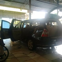 Photo taken at CMC Automatic Carwash by Hendra K. on 2/12/2015