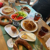 Photo taken at Tarihi Beşçeşmeler Simit Fırını by Sunay B. on 4/10/2024