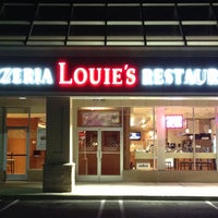 Das Foto wurde bei Louie&amp;#39;s Pizzeria von Louie&amp;#39;s Pizzeria am 10/10/2014 aufgenommen